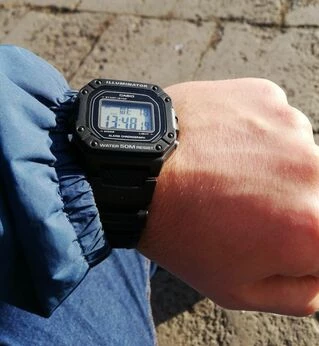 Casio W-218H-1A